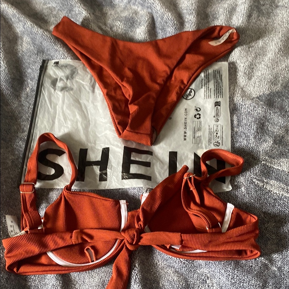 🍄SHEIN Rust Bikini Set - Picture 3 of 3